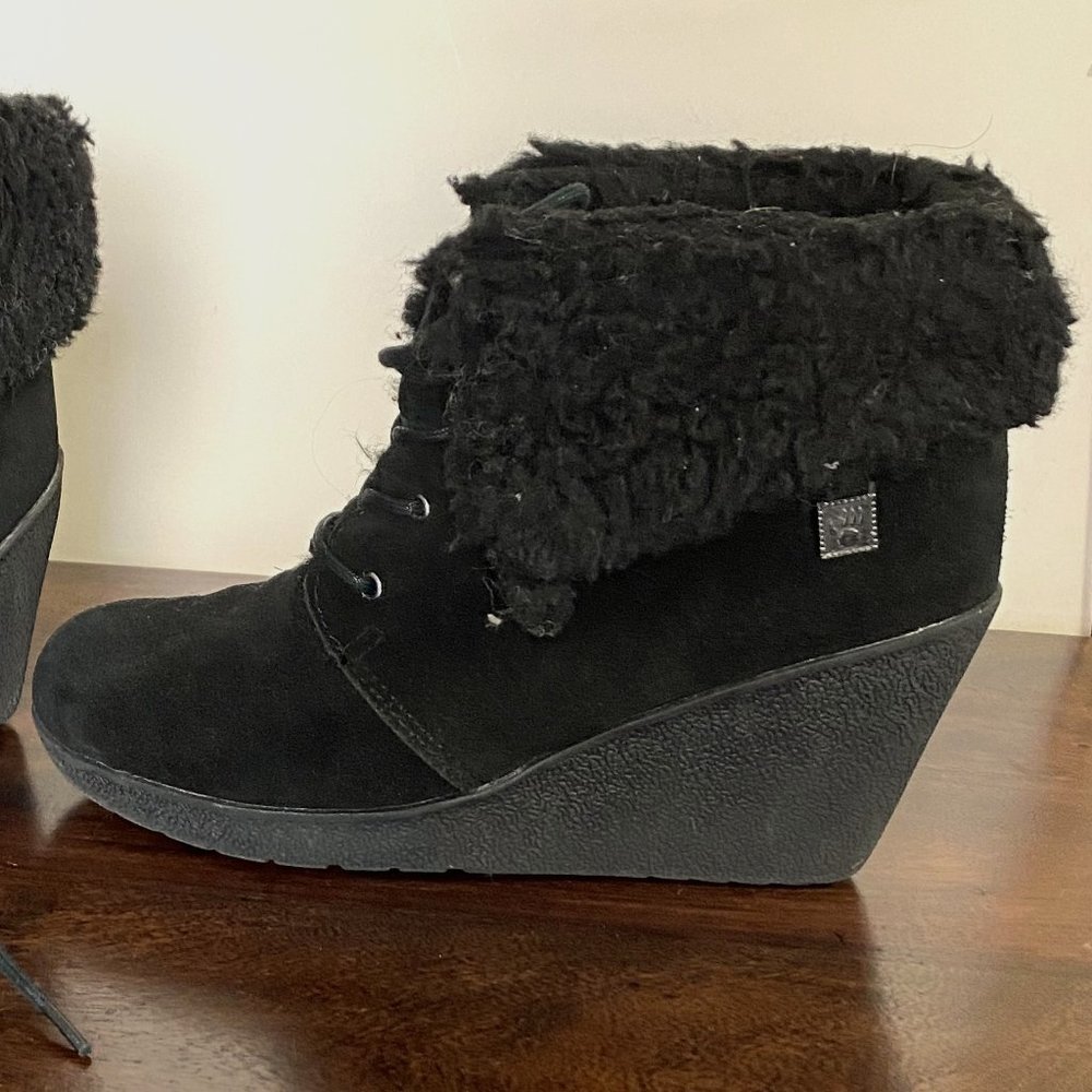 Bearpaw Sherpa Lined Booties